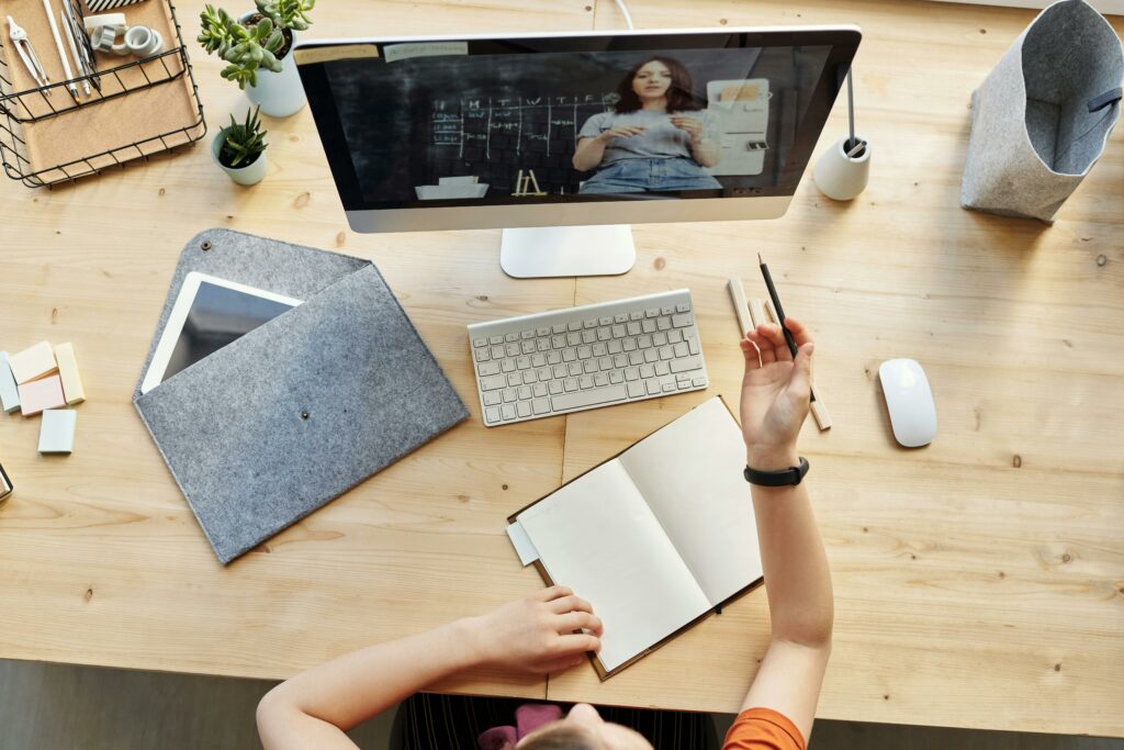 Influencer Marketing in E-commerce – How to Increase Online Store Sales